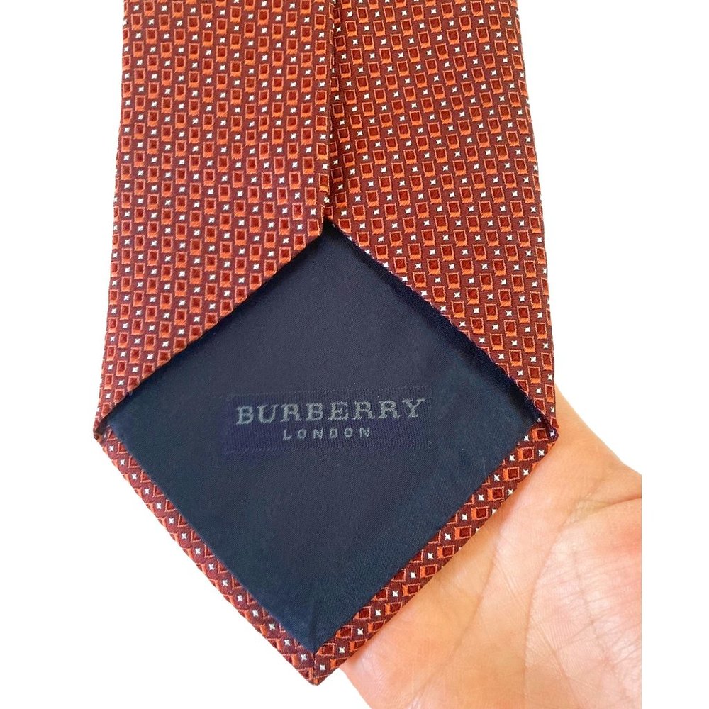 BURBERRY NWOT London Silk Tie Square and dot pattern Classic Tie
